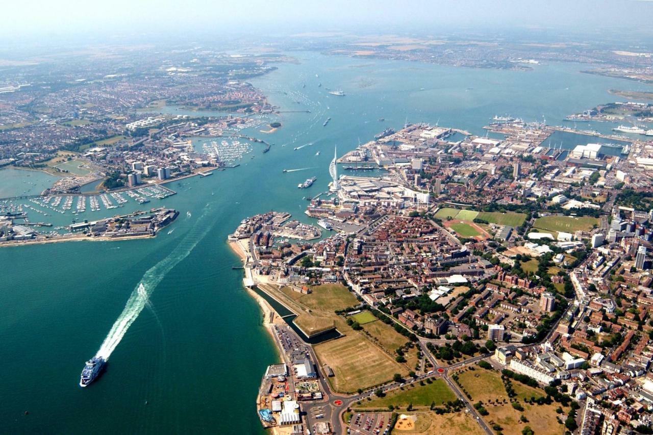 City Centre Apartment Portsmouth Dış mekan fotoğraf